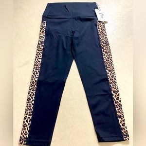 (2)Zyia Active Leopard Pocket Brilliant Capri 20” Sz.6/8